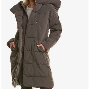 Long puffer coat with fantastic large hood & short zippered jacket feature. M